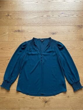 Tahari Smocked V-Neck Blouse Medium Teal Blue Green Long Blouson Sleeve NWOT